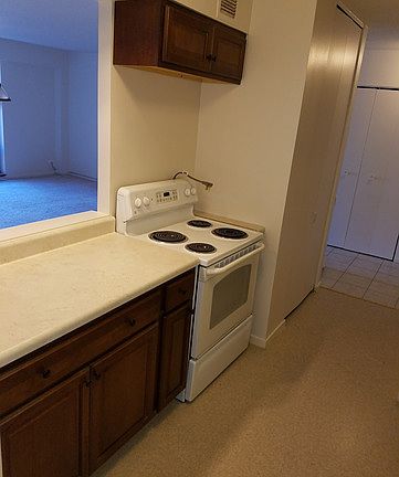 5th image of 1169 S Plymouth Ct APT 503