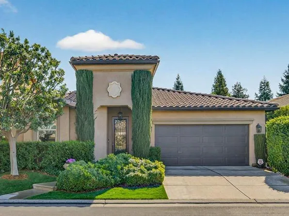 11370 N Via Napoli Dr, Fresno, CA 93730