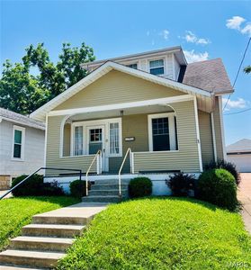 8 E 4th St, Washington, MO, 63090