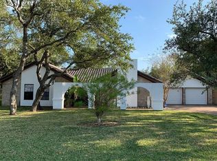 3111 Traylor Blvd, Rockport, TX 78382