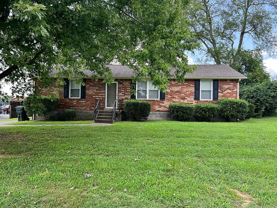 1st image of 129 Walnut Crest Dr