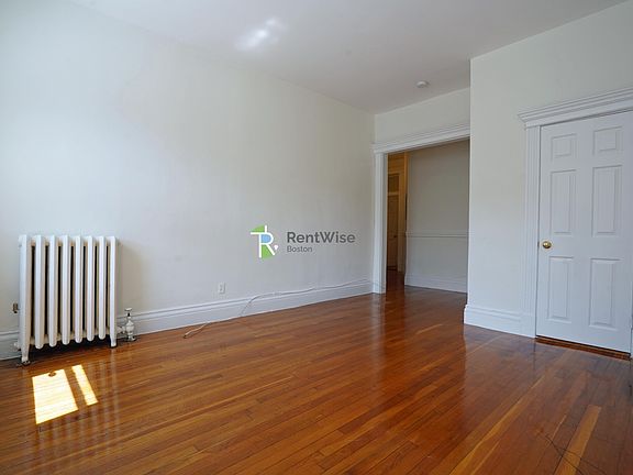 5th image of 1292 Commonwealth Ave Ste 1