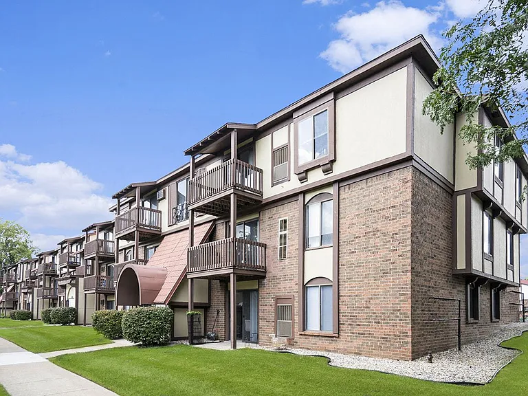 Apple Ridge Apartments — Photo 41