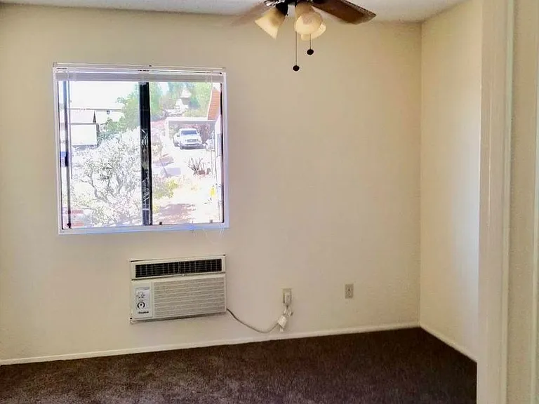 1304 Helix St #27 — Photo 6