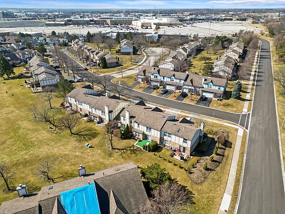 3rd image of 14743 Montgomery Dr