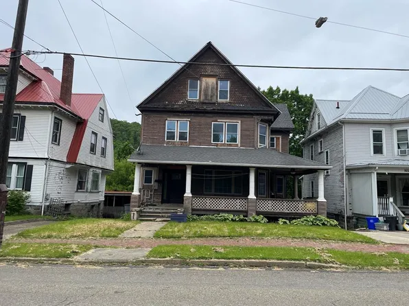 924 W 1st St, Oil City, PA 16301