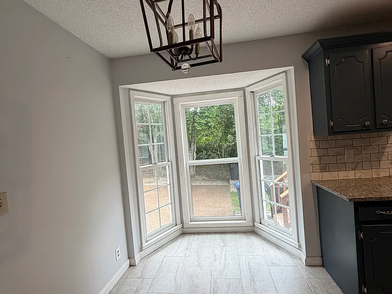 153 Rivergate Dr — Photo 4