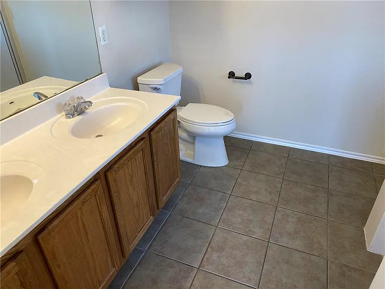 804 Sherry Dr — Photo 13