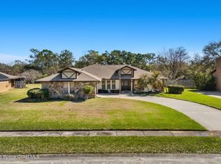 2213 Woodlawn Cir, Melbourne, FL 32934