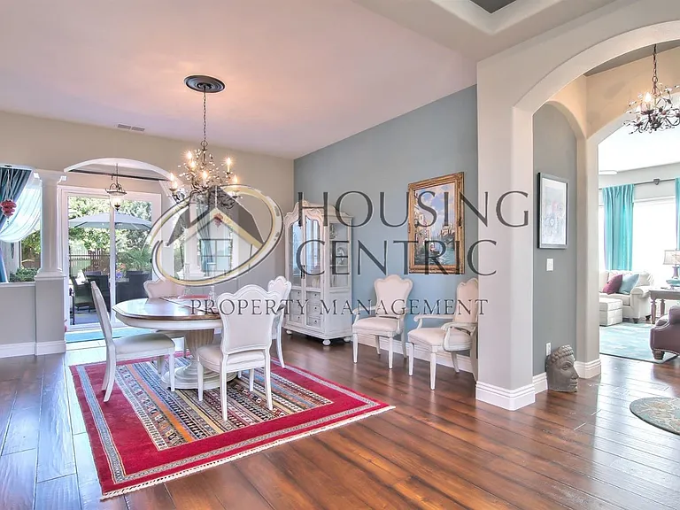 1323 Souza Dr — Photo 17