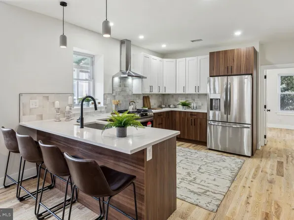 1 E Rambo St, Bridgeport, PA 19405