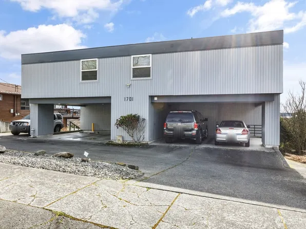 1701 SE 9th Avenue #101, Oak Harbor, WA 98277