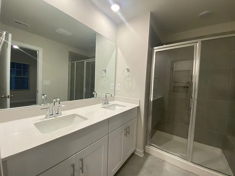 3812 Memorial Pkwy — Photo 33