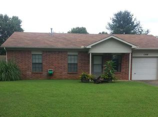 1308 Walnut Pl, Elkins, AR 72727