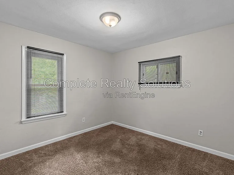 201 Sadonia Ave — Photo 22