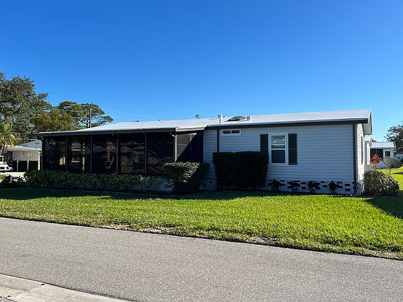 4th image of 5672 Seven Oaks Dr