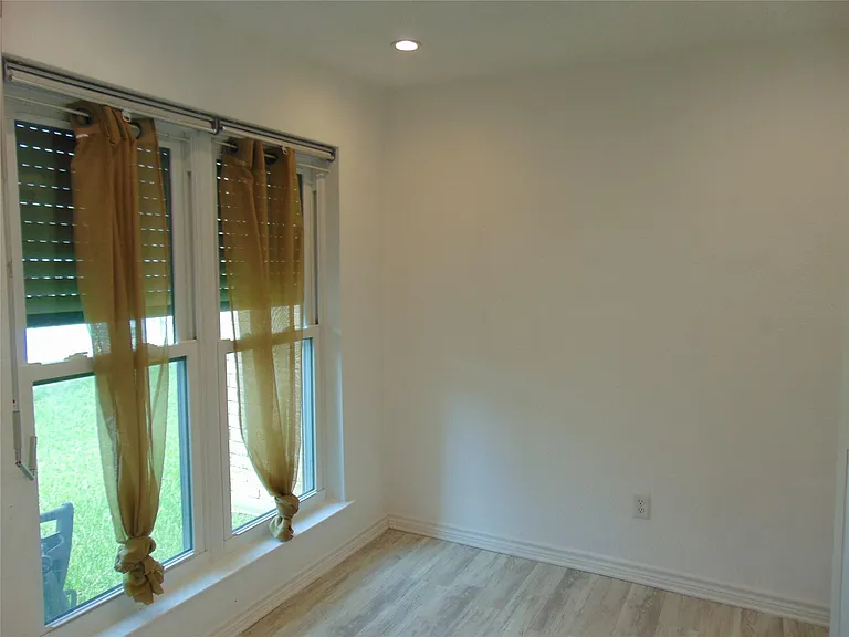 3220 69th St #G1 — Photo 20