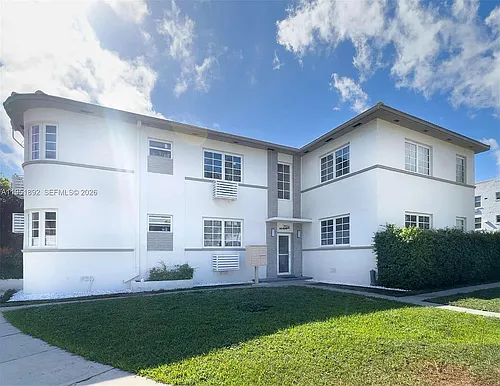 7124 Bay Dr #4 Photo 1