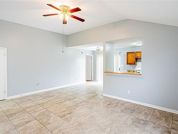 4th image of 1801 W Homestead Dr