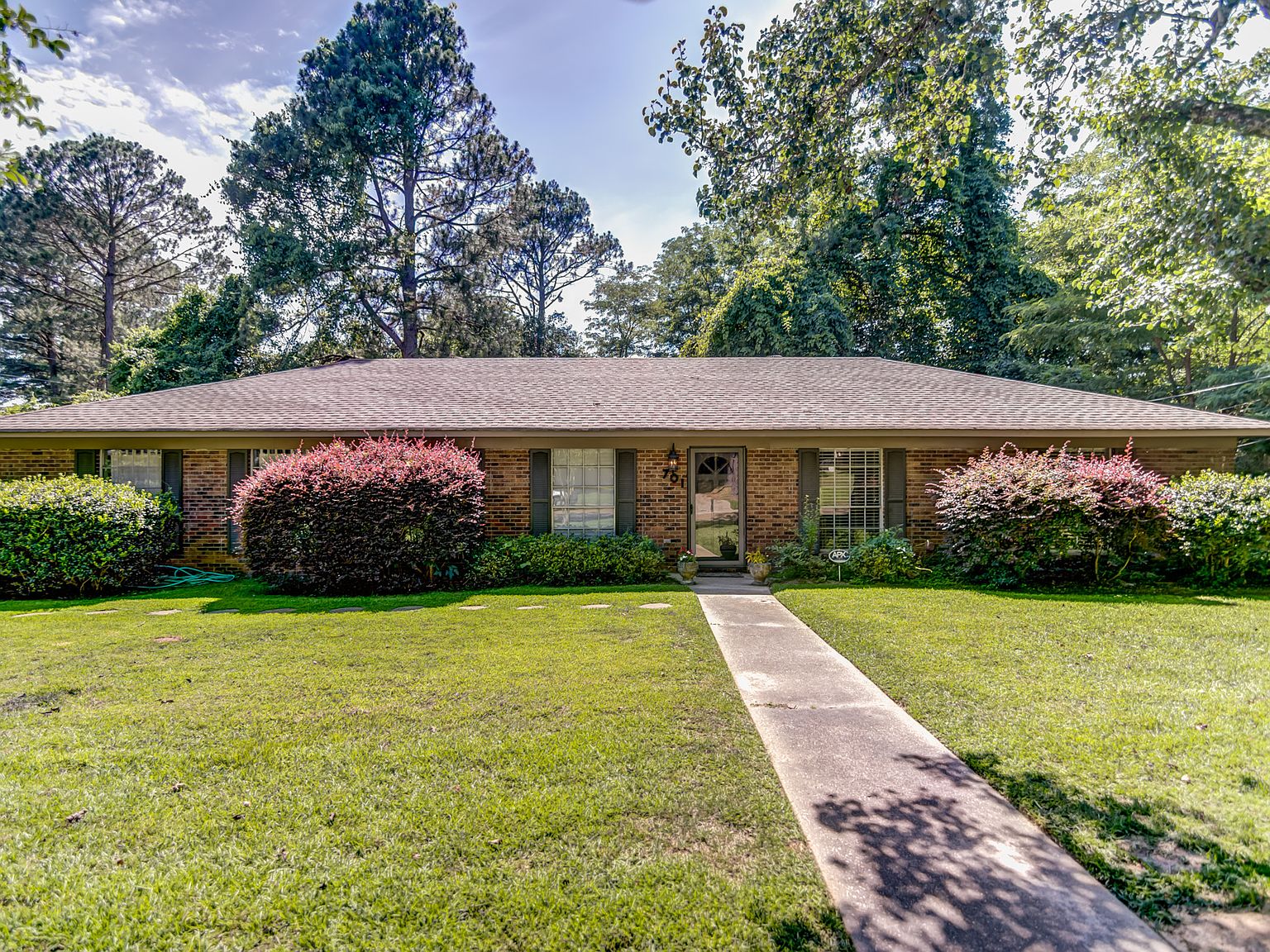 701 Blossom Ln, Vicksburg, MS 39180 Zillow