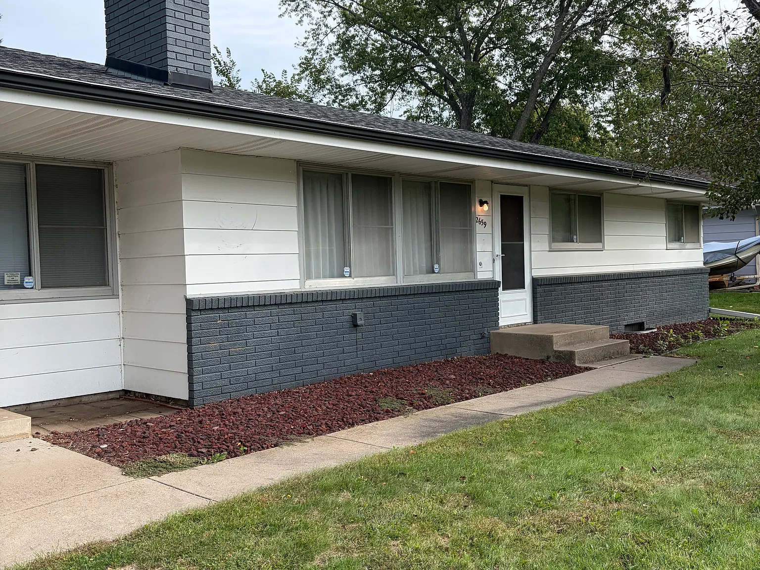 3 bed, 1.5 bath, 1022 sqft, $3,000 — Photo 3