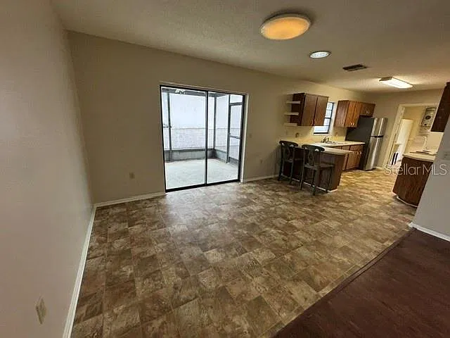 3 bed, 2.0 bath, 1442 sqft, $1,795 — Photo 4