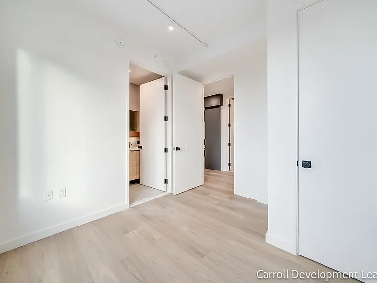 931 Carroll St #314 — Photo 12
