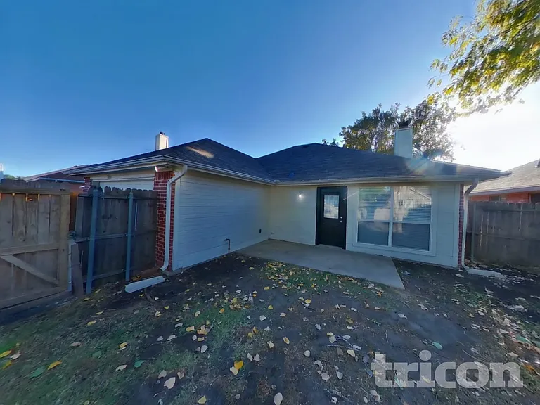2616 Spring Rain Dr — Photo 15