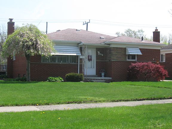 3rd image of 8636 Centralia St