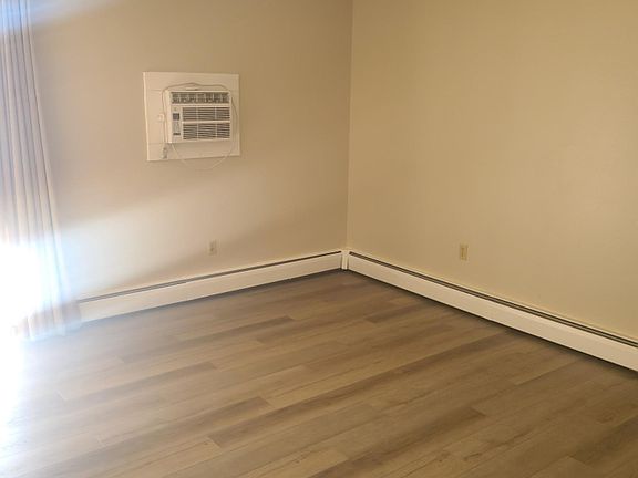 Large Living Room with Wall AC