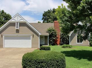 205 Regent Dr, Branson, MO 65616