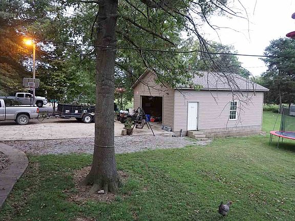 5th image of 261 Nauvoo School Rd