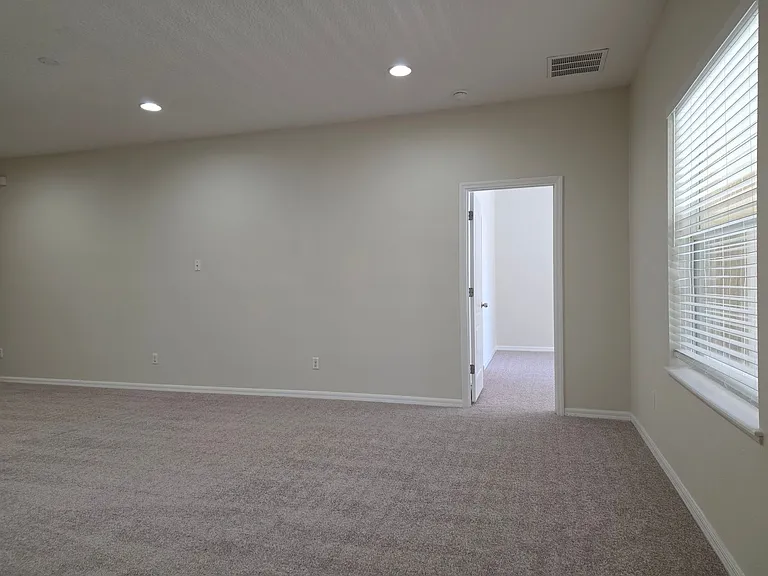 311 Rambling Cir — Photo 12