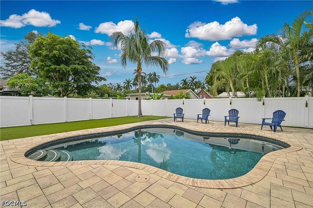 4 bed, 3.0 bath, 2203 sqft, $3,750 — Photo 3