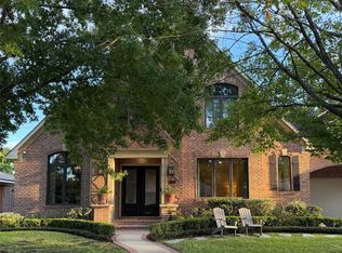 6261 Burgoyne Rd, Houston, TX 77057