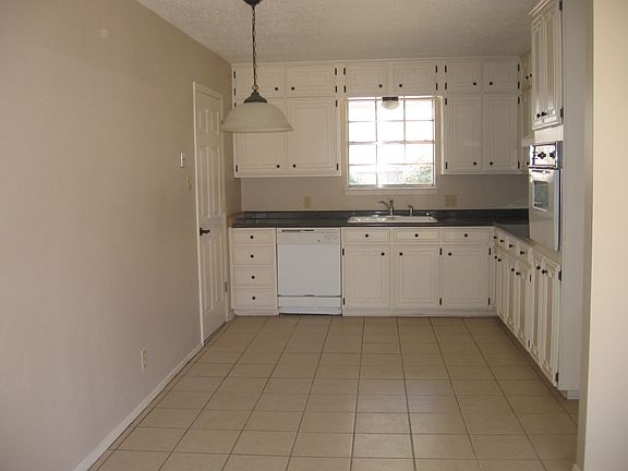 Breakfast and Kitchen