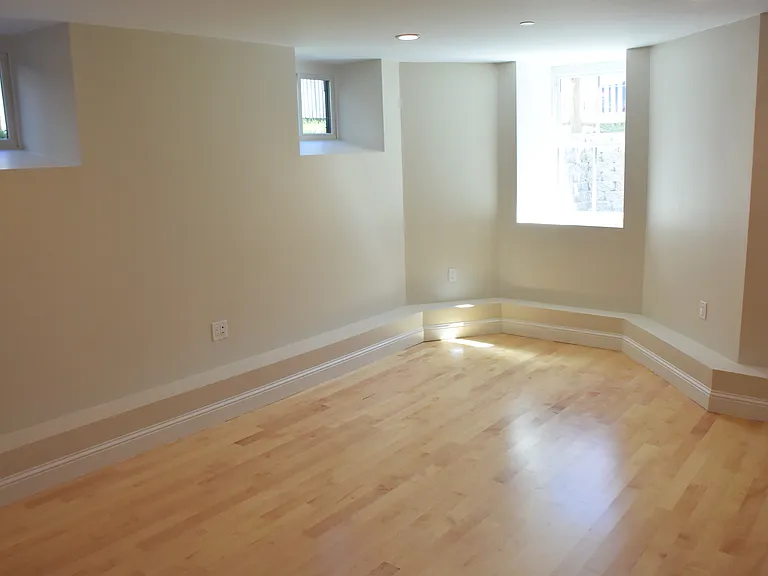9 Sheridan St #1 — Photo 14