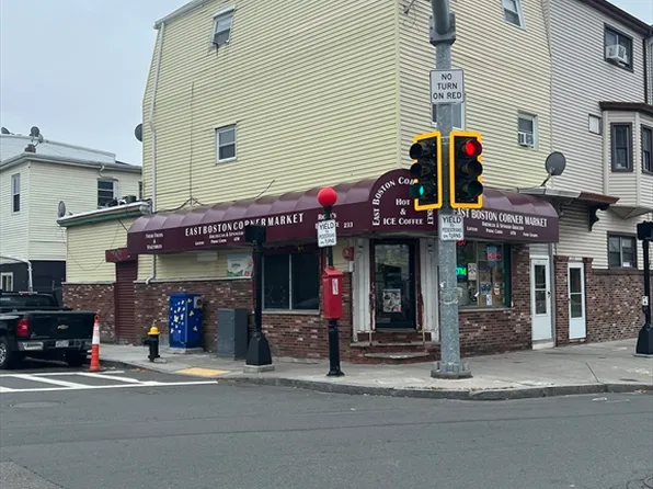 233-235 London St, Boston, MA 02128