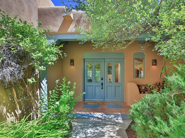 21 Mirlo, El Prado, NM 87529