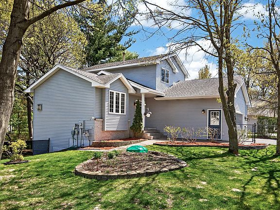3rd image of 15493 Yellow Pine St NW