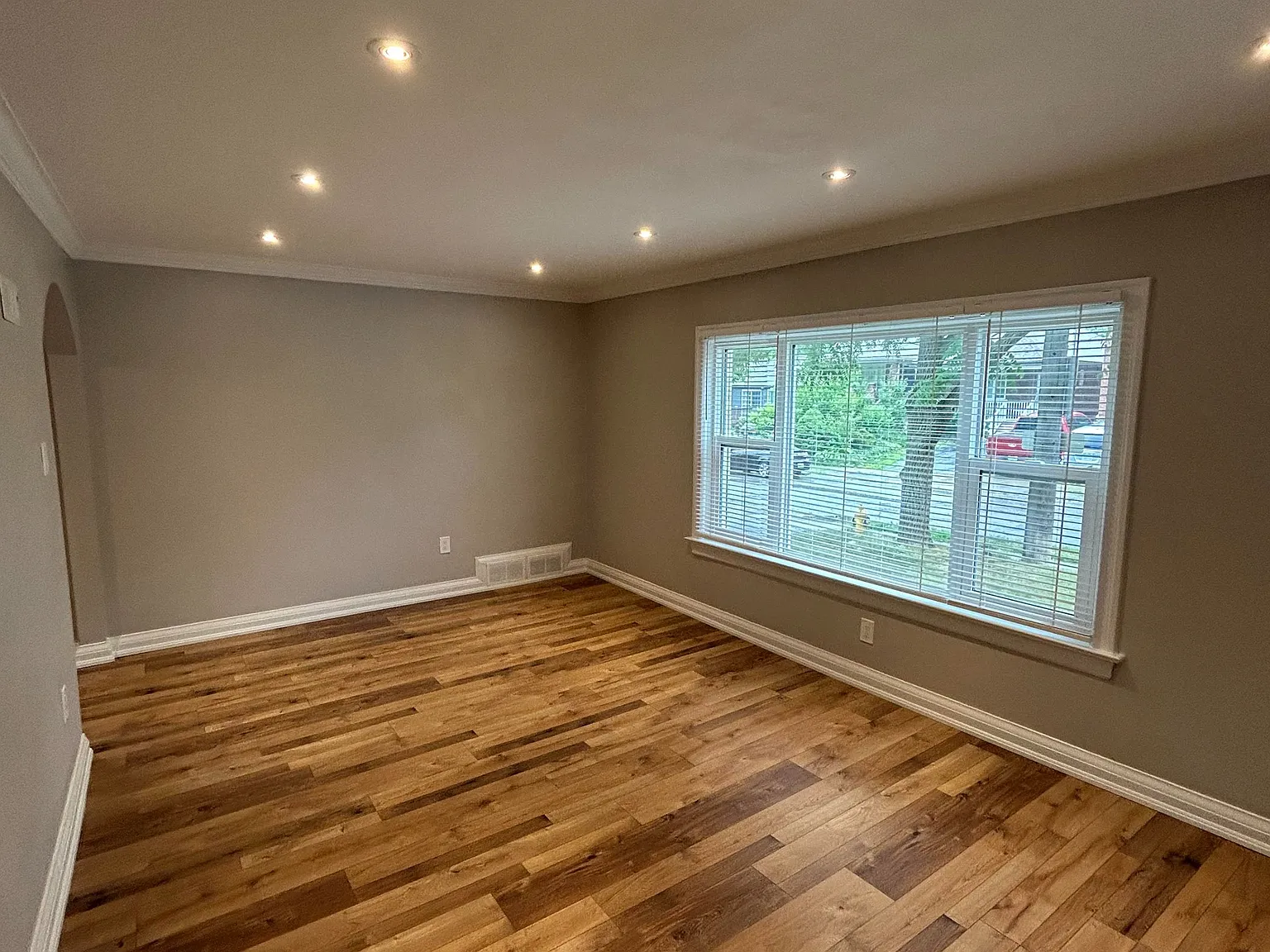 2 bed, $2,450 — Photo 4