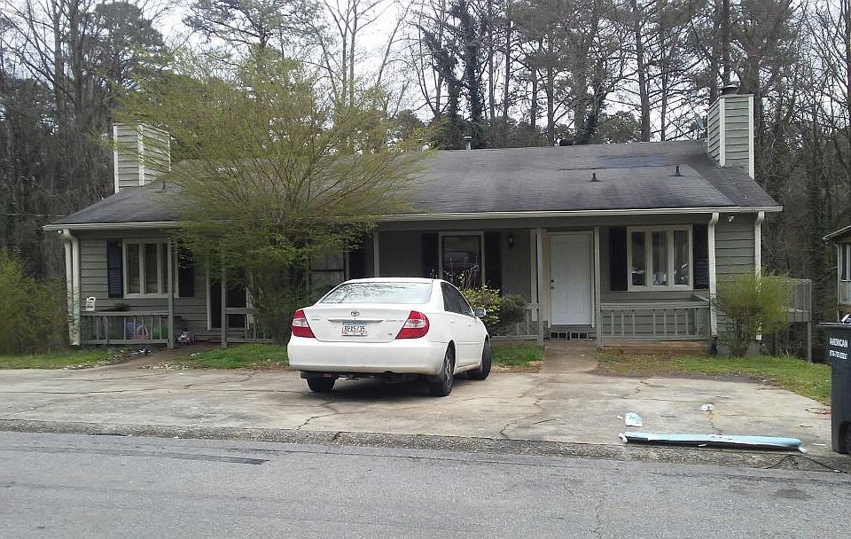 1st image of 2907 Lakemont Dr SW