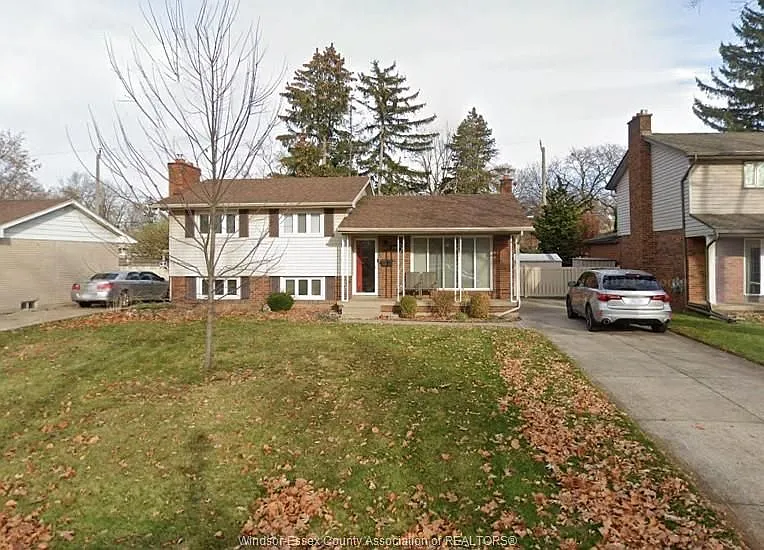 3240 Askin Ave #LOWER