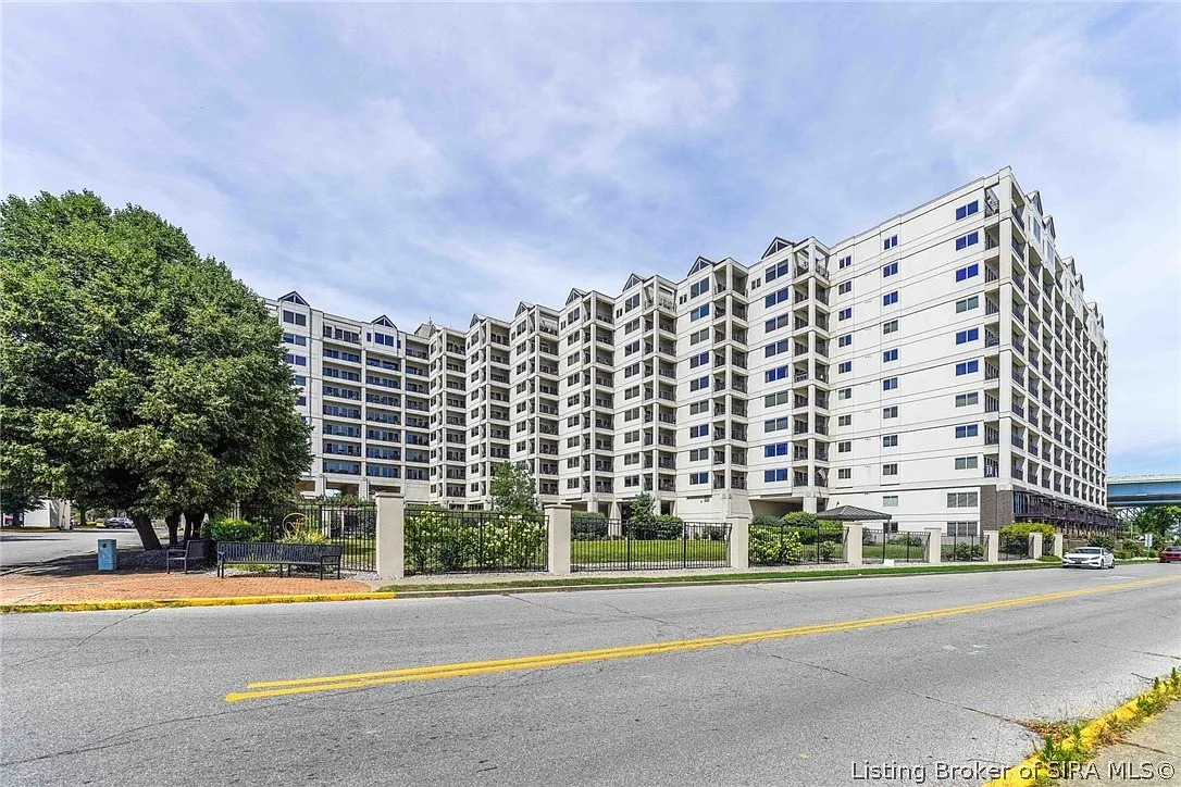 1 bed, 2.0 bath, 1353 sqft, $2,700 — Photo 1