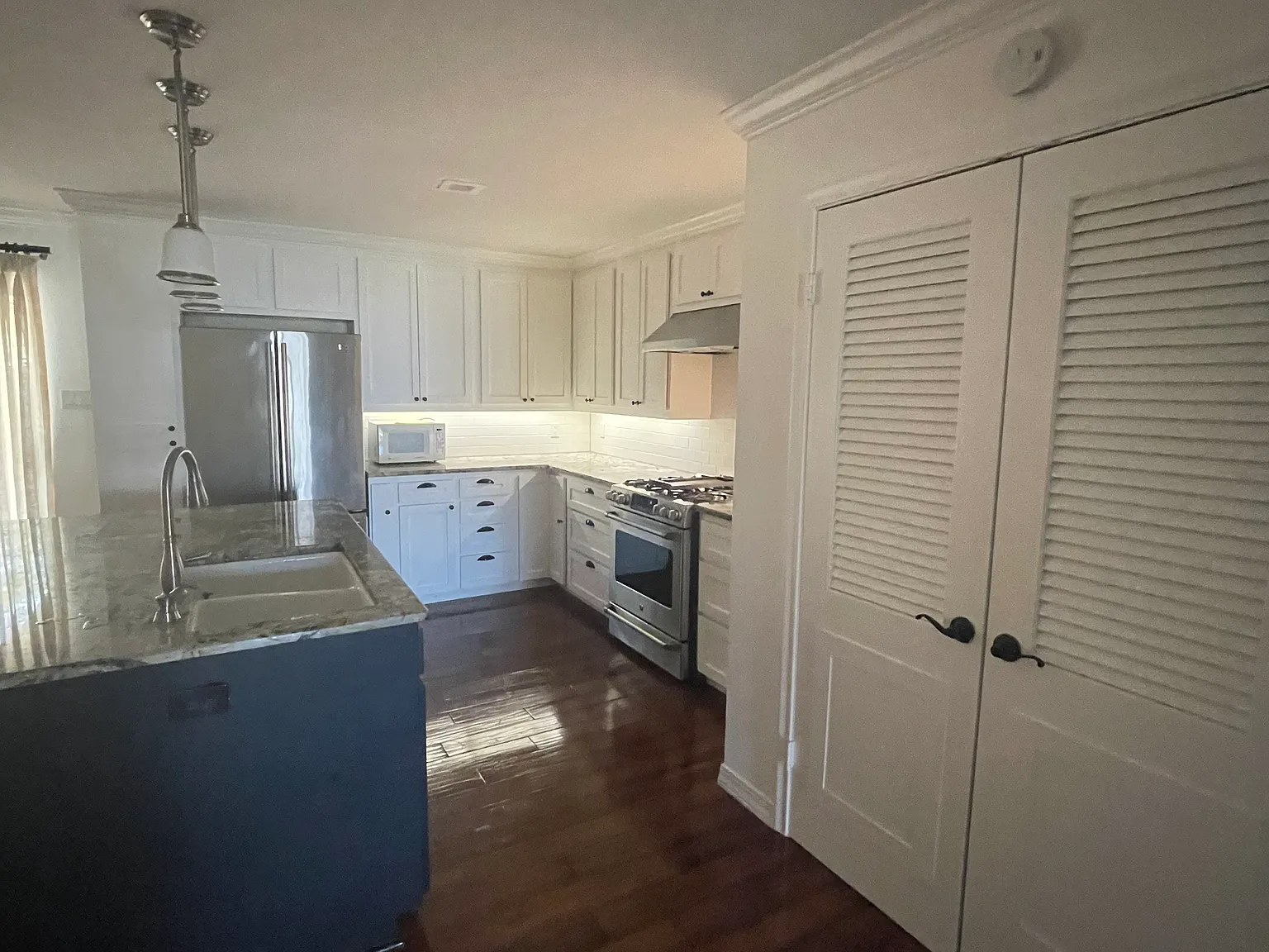Villa Park Cir, Dallas — Photo 2