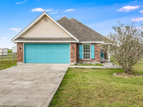 1219 Wilfred Champagne Rd, Saint Martinville, LA 70582