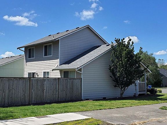 3rd image of 4100 Avonlea Dr SE