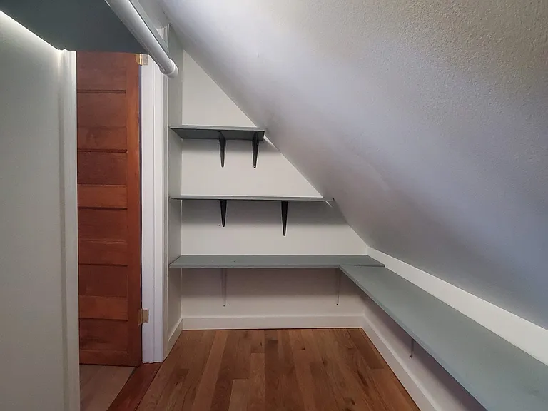 Walk in closet