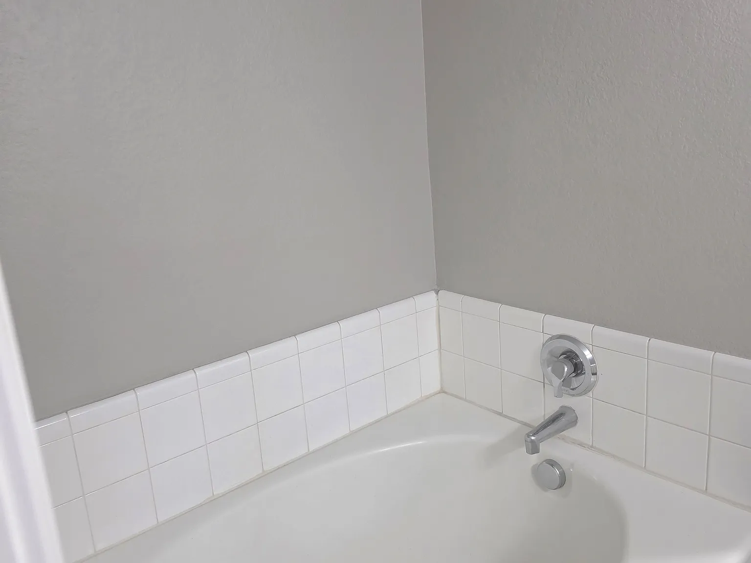 3 bed, 1385 sqft, $1,995 — Photo 2