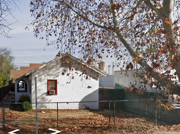 720 7th St #2, Modesto, CA 95354